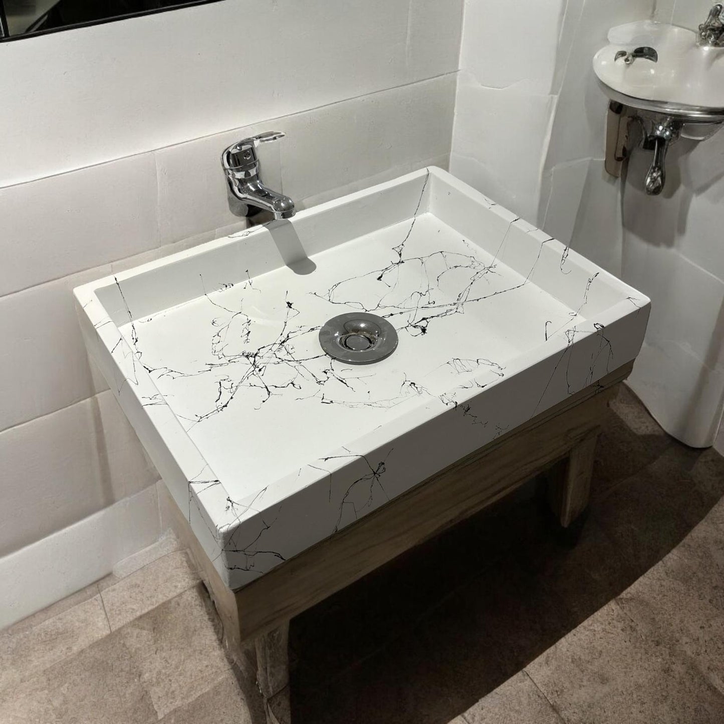 Vasque à poser en béton blanc effet marbre 47x35x7 ,fabriqué artisanalement en France par Gakeal