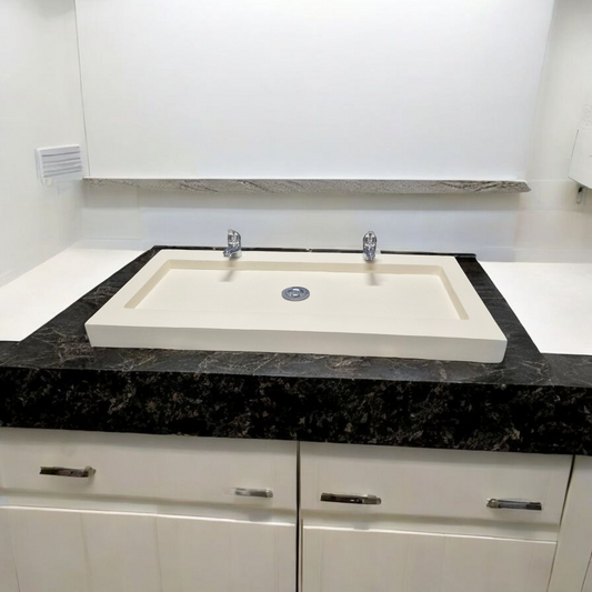 Plan double vasque en béton fibré cimenté beige , fabriqué artisanalement en France par Gakeal